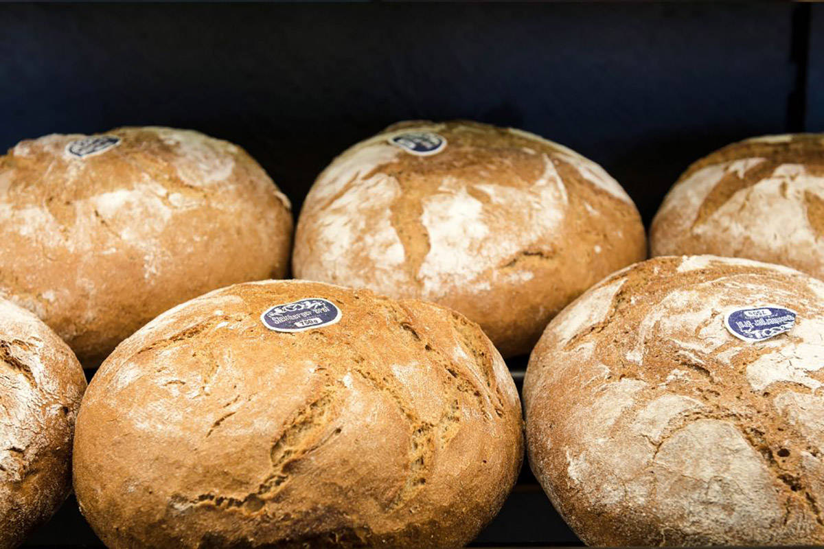 Geschäftswelt Kirchanchöring_Bäckeri Steinberger_Brotlaibe